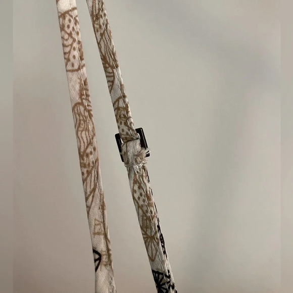 Banana Republic XS cotton, leaf tank w/spaghetti straps. 5 button front accents. - Picture 5 of 7